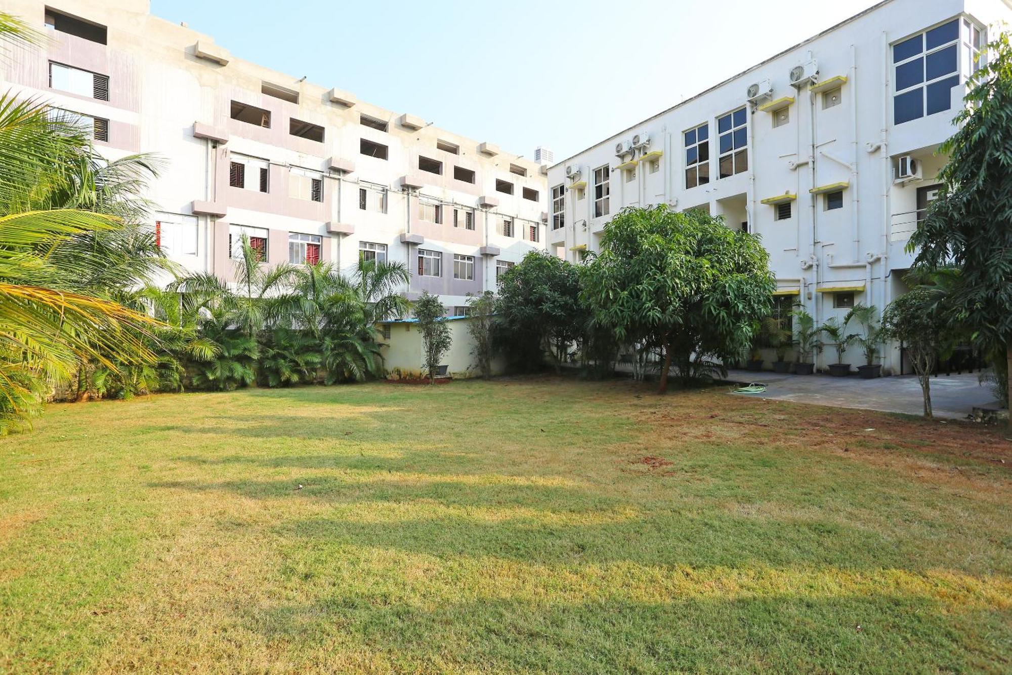 Oyo Stellar Resort Bhubaneswar Zewnętrze zdjęcie